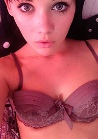 Attractive Mellisa Clarke - Self Shot Pics