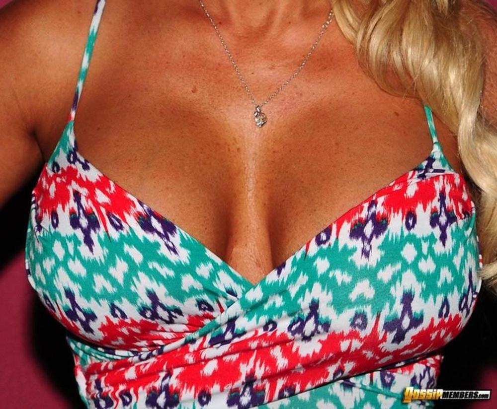 Coco Austin Shows Off Her Curves - 8