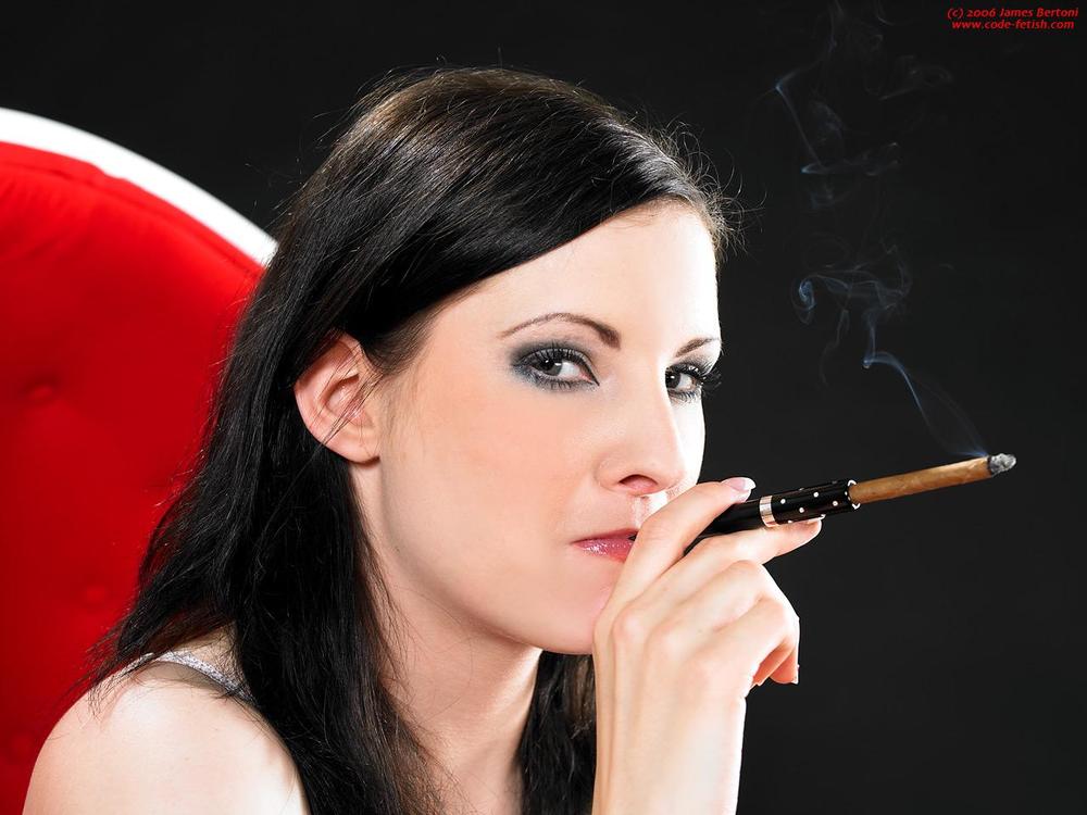 Tattooed Slut Smokes In Latex And Hot Stockings 11