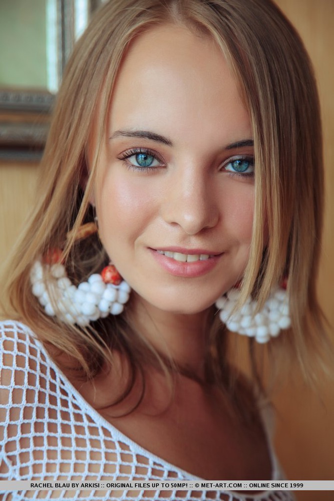 Presenting Rachel Blau 06