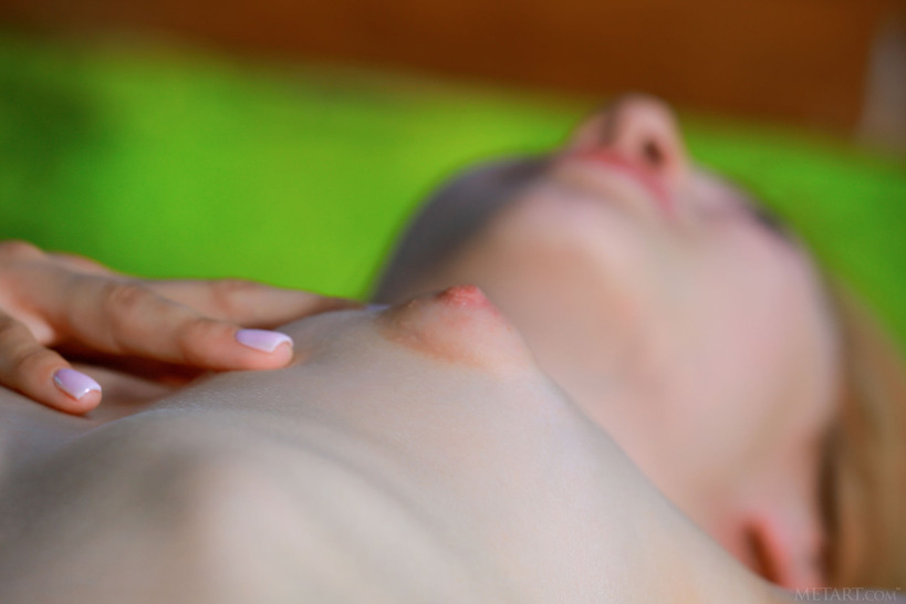 Stunning Kendell is having a relaxing day - 12