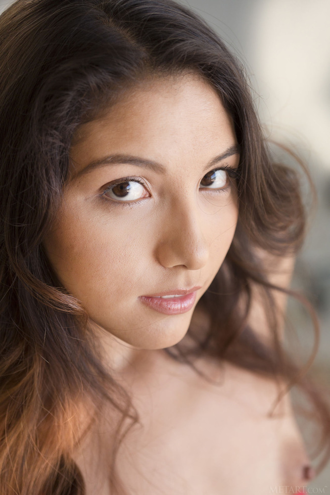 Sexy American brunette Melody Wylde starts the day with breakfast 07