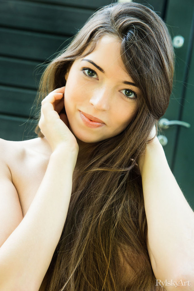 Featuring: Taliah 10